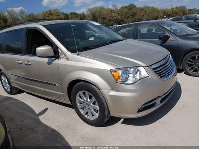 CHRYSLER TOWN & COUNTRY