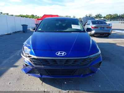 HYUNDAI ELANTRA