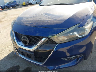 NISSAN MAXIMA