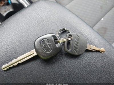 TOYOTA TACOMA