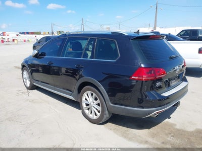 VOLKSWAGEN GOLF ALLTRACK