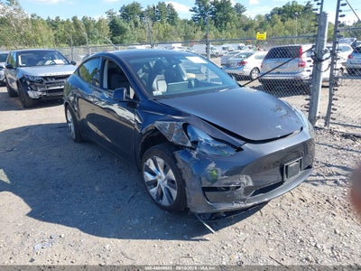 2024 TESLA MODEL Y LONG RANGE SINGLE MOTOR REAR-WHEEL DRIVE/RWD