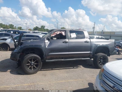 TOYOTA TUNDRA