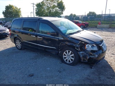 CHRYSLER TOWN & COUNTRY