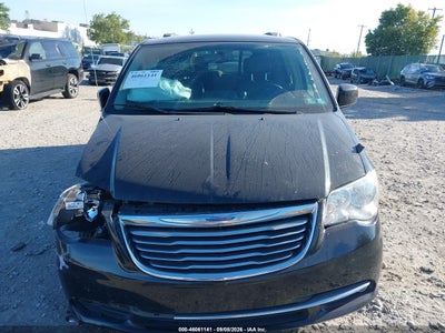 CHRYSLER TOWN & COUNTRY
