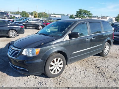 CHRYSLER TOWN & COUNTRY