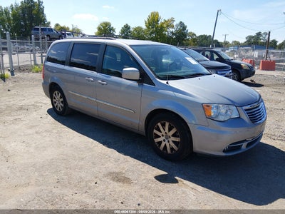 CHRYSLER TOWN & COUNTRY