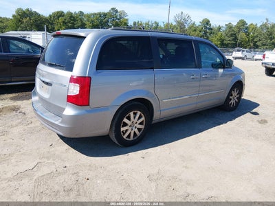 CHRYSLER TOWN & COUNTRY