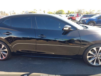 NISSAN MAXIMA