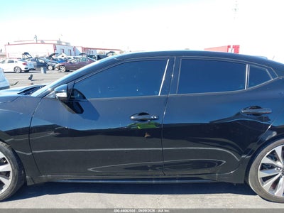 NISSAN MAXIMA