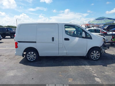 NISSAN NV200