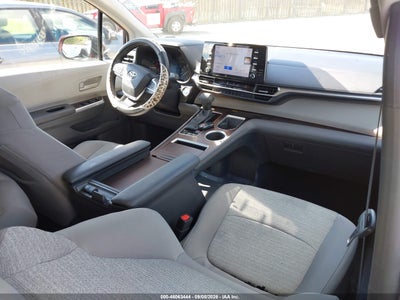 TOYOTA SIENNA