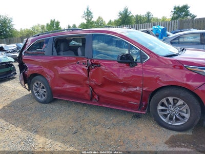 TOYOTA SIENNA