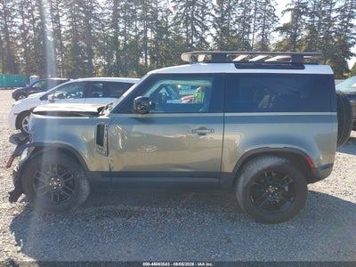 LAND ROVER DEFENDER