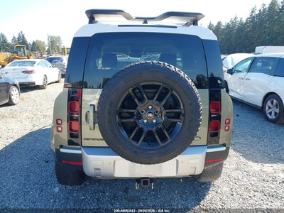 LAND ROVER DEFENDER