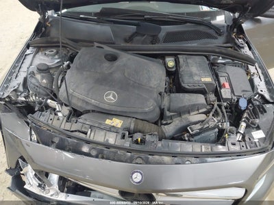 MERCEDES-BENZ GLA 250