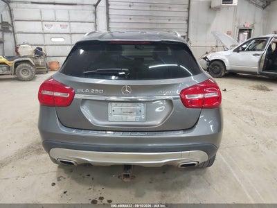 MERCEDES-BENZ GLA 250