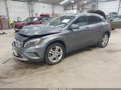 MERCEDES-BENZ GLA 250