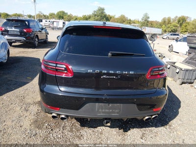 PORSCHE MACAN
