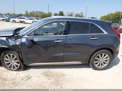 CADILLAC XT4