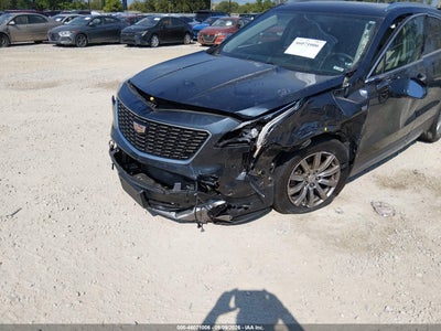 CADILLAC XT4