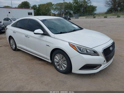 2016 HYUNDAI SONATA HYBRID SE