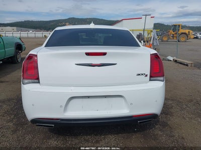CHRYSLER 300