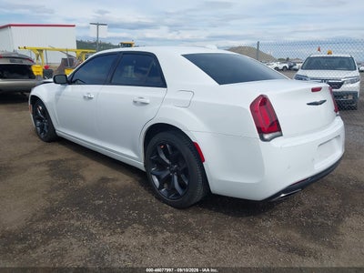 CHRYSLER 300