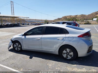 HYUNDAI IONIQ HYBRID