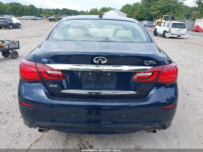 INFINITI Q70L