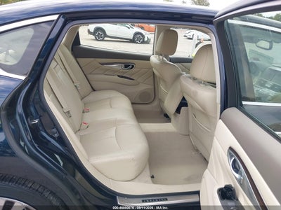 INFINITI Q70L