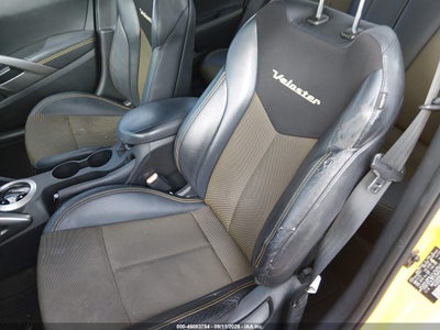 HYUNDAI VELOSTER