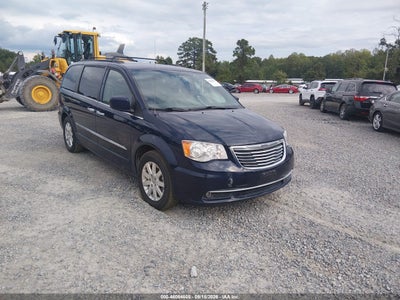 CHRYSLER TOWN & COUNTRY