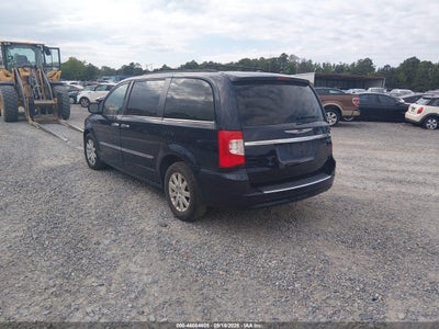 CHRYSLER TOWN & COUNTRY