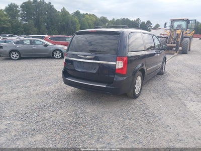 CHRYSLER TOWN & COUNTRY