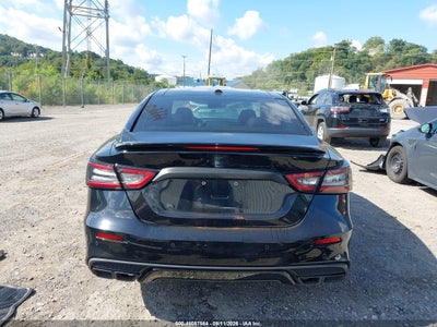 NISSAN MAXIMA