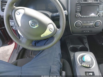 NISSAN LEAF