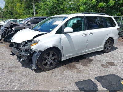 TOYOTA SIENNA