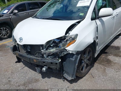 TOYOTA SIENNA