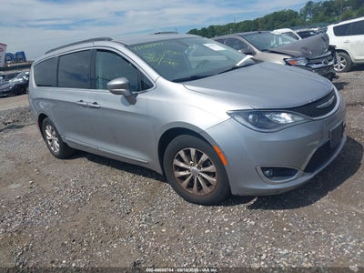 CHRYSLER PACIFICA