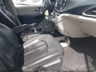CHRYSLER PACIFICA
