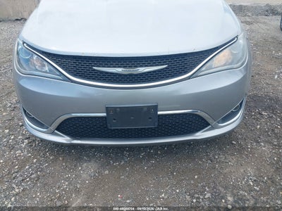 CHRYSLER PACIFICA