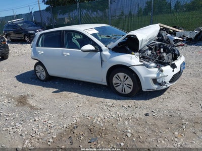2016 VOLKSWAGEN E-GOLF SE