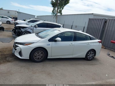 TOYOTA PRIUS PRIME