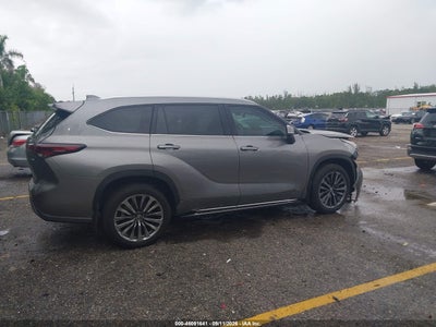 TOYOTA HIGHLANDER HYBRID