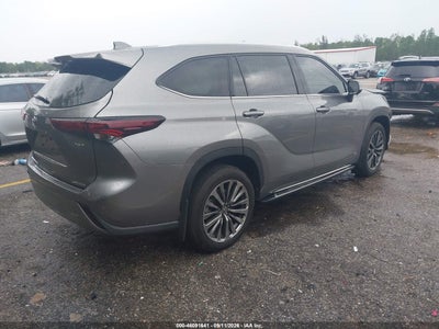 TOYOTA HIGHLANDER HYBRID
