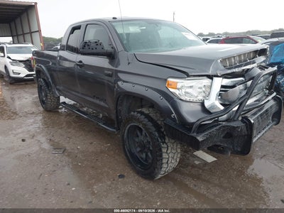 2017 Toyota Tundra SR5 5.7L V8
