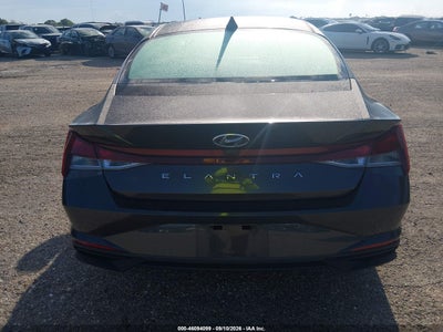2021 HYUNDAI ELANTRA 16