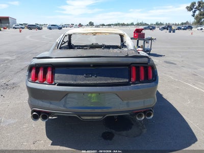 FORD MUSTANG