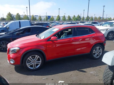 MERCEDES-BENZ GLA 250